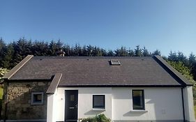 Kearneys Cottage, Dugort, Achill Island, County Mayo - 3 Bedroom Sleeps 6
